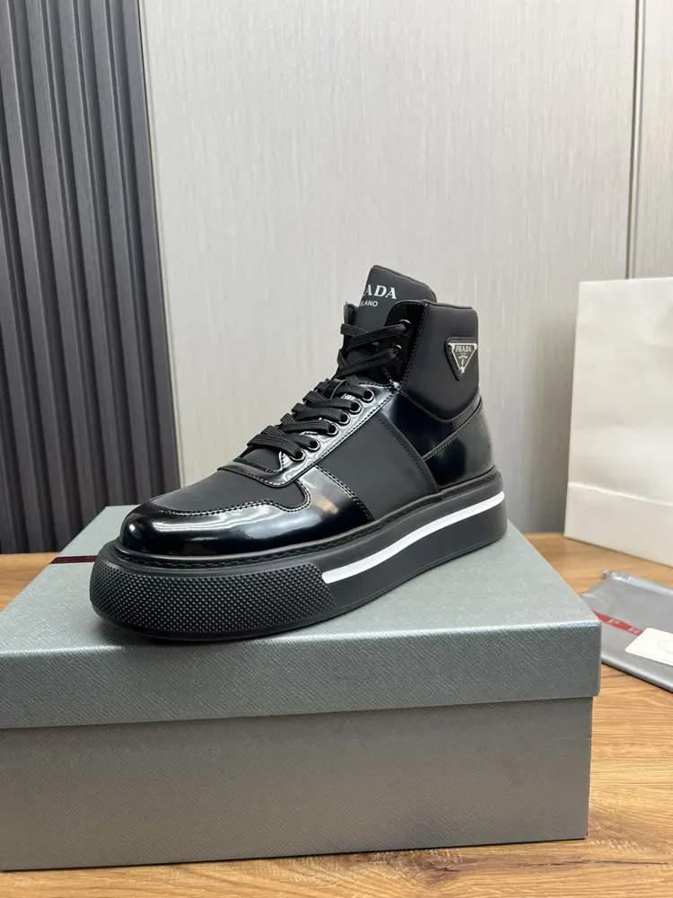 Prada men’s shoes counter shoes