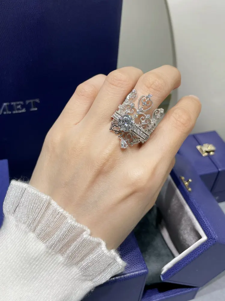 Chaumet 2-in-1 crown ring