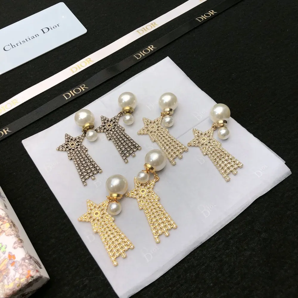 DIOR latest style pearl stud earrings