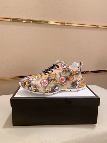 Gucci casual and fashionable men’s shoes