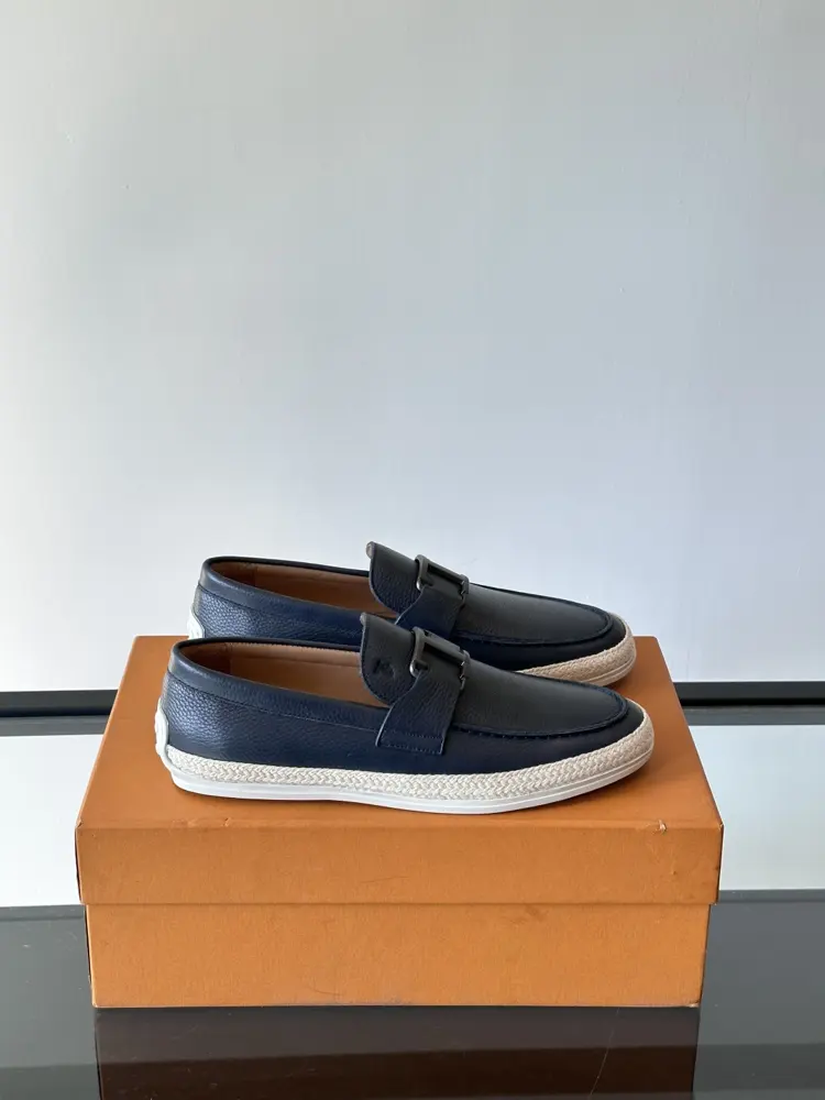 Tod’s Tod’s Men’s Loafers This loafer