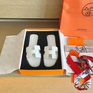Hermès slippers