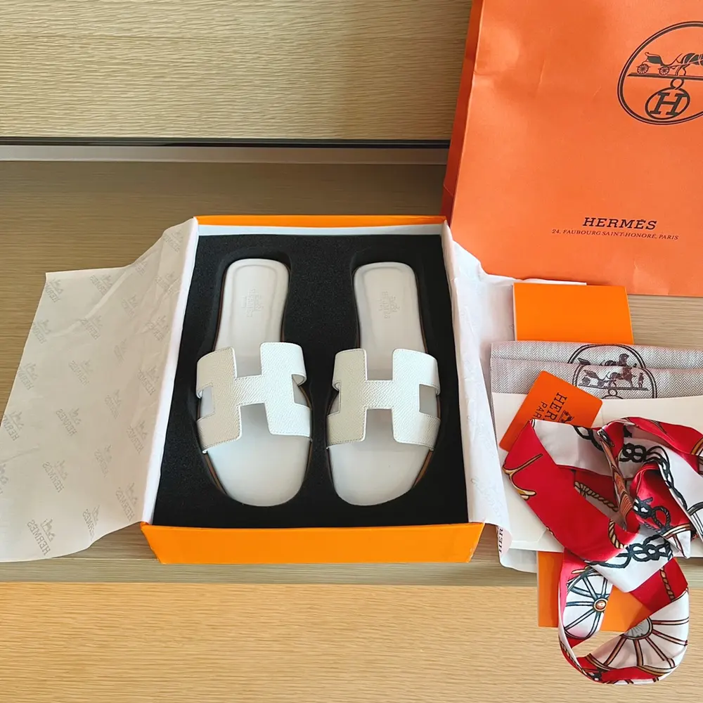 Hermès slippers