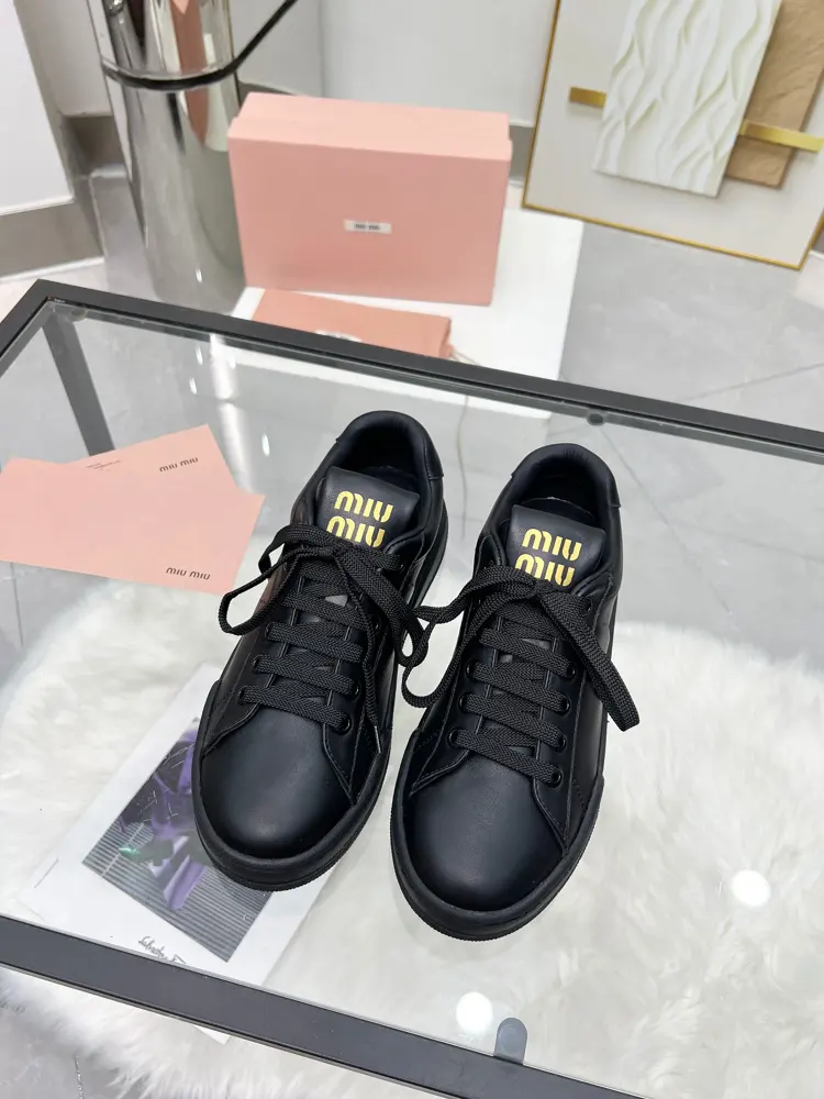 Miu Miu Miu casual white shoes are so beautiful