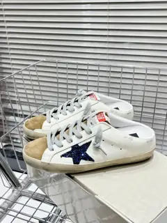 Golden Goose Deluxe Brand.Small dirty shoes half-slippers