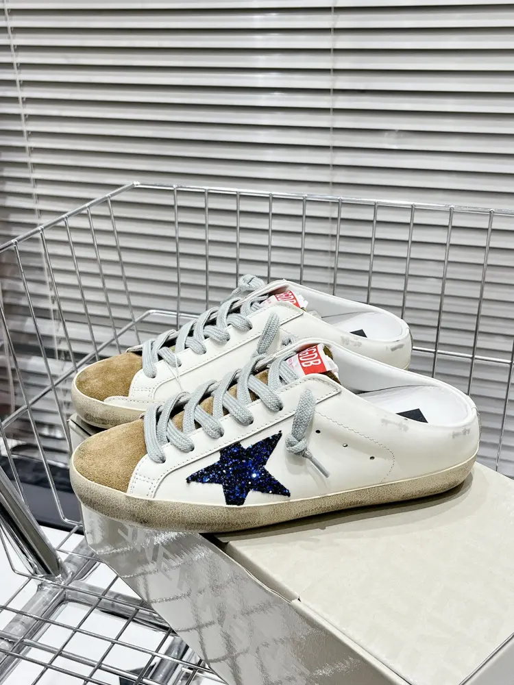 Golden Goose Deluxe Brand.Small dirty shoes half-slippers