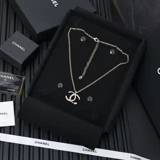 Chanel classic double C necklace