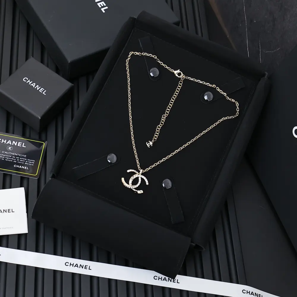Chanel classic double C necklace