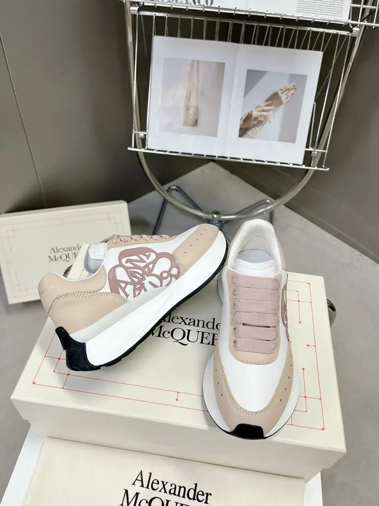 Alexander McQueen Sprint sports couple style. The side of the shoe is decorated with a