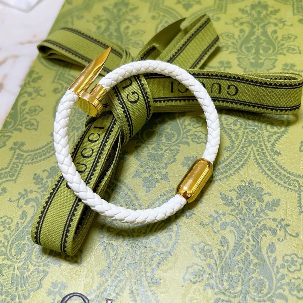 The latest model of Gucci bracelet