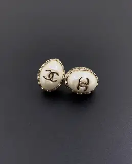 Chanel White Pearl Oval Earrings