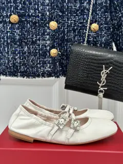 Roger Vivier classic diamond buckle flat ballet Mary Jane shoes