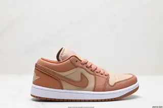 Nike Air Jordan 1 Low Sneakers DX4375-800