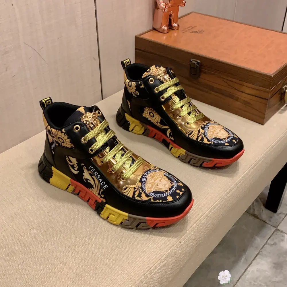 Versace The upper
