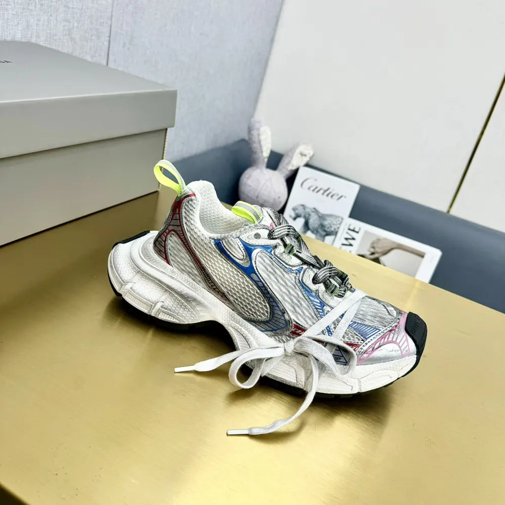 Spring/Summer BALENCIAGA Parisian dad shoes Latest models