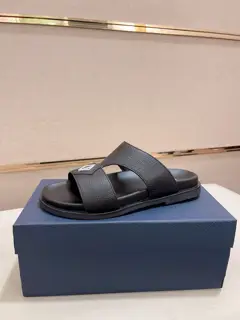 Dior new slippers are on sale at the same time