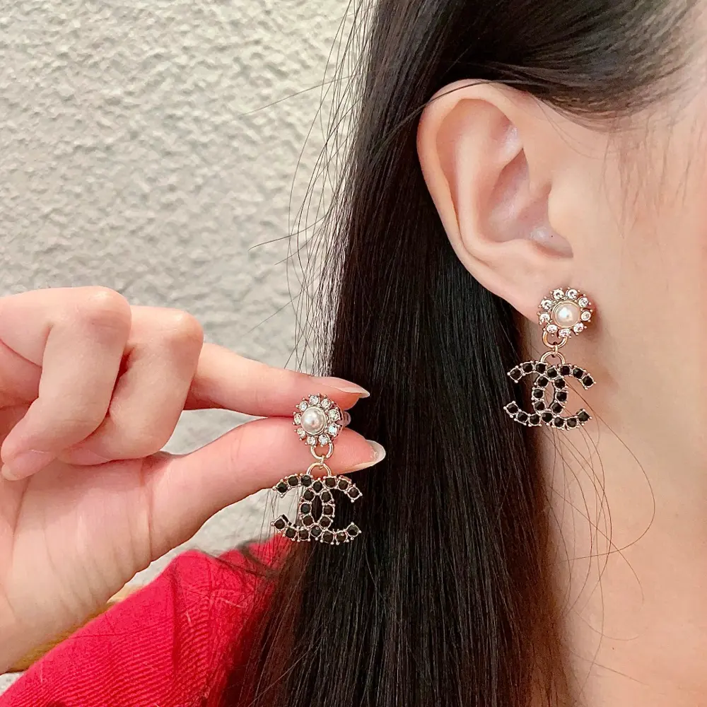 Chanel second-hand earrings
