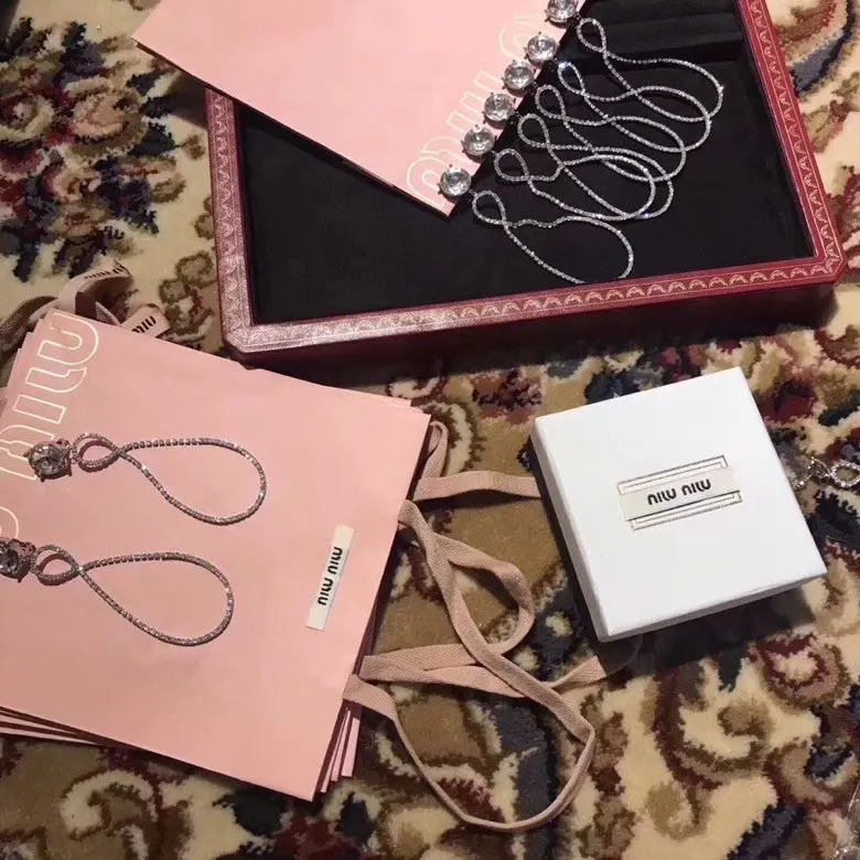 miumiu’s new popular ear hooks