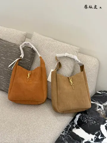 Yves Saint Laurent Hobo