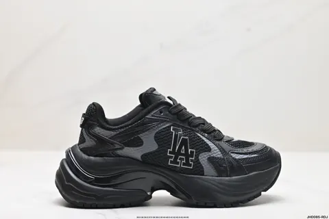 MLB New York Yankees Curve Runner Comfortable and versatile Non-slip and wear-resistant 3ARNSPL4N