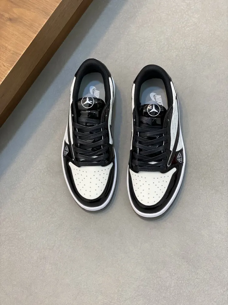 Givenchy x NIKE casual sneakers