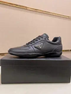Prada casual fashion men’s shoes