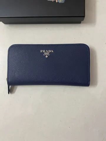 prada Wallet