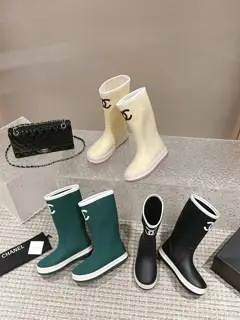 CHANEL 24 A popular rain boots