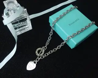 Tiffany thick chain front clasp peach necklace