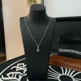 Chrome Hearts Classic Vintage Pearl Necklace Cross Pendant