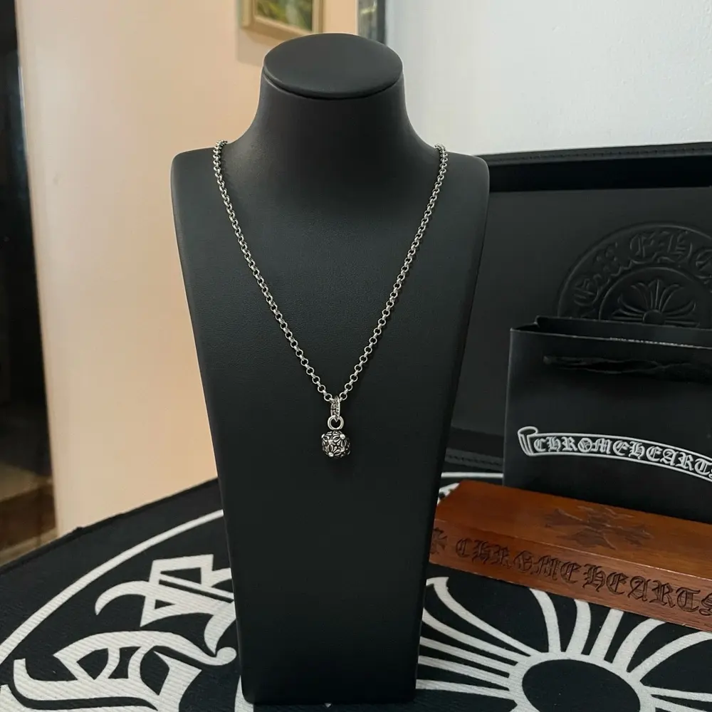 Chrome Hearts Classic Vintage Pearl Necklace Cross Pendant