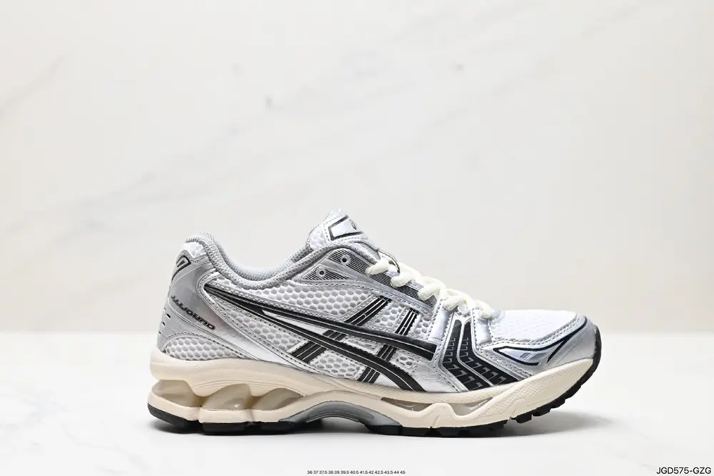 ASICS breathable mesh upper with some synthetic leather material uses the new AHAR+ rubber 1201A019-101