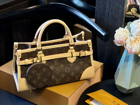 Louis Vuitton Crossbody