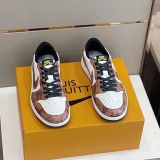 Louis Vuitton x Nike joint model