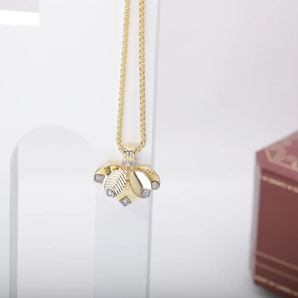 Cartier GRAIN DE CAFE All new coffee bean necklace Transform the ordinary into precious