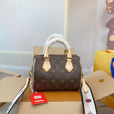 Louis Vuitton Speedy