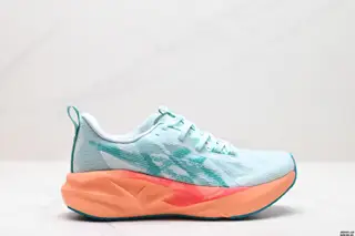 ASICS Novablast 5 lightweight and comfortable fabric shock-absorbing 10118974-400