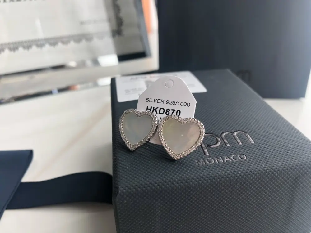 APM Monaco White Mother-of-Pearl Heart Earrings