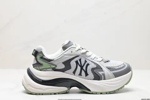 MLB New York Yankees Curve Runner Comfortable and versatile Non-slip and wear-resistant 3ARNSPL4N