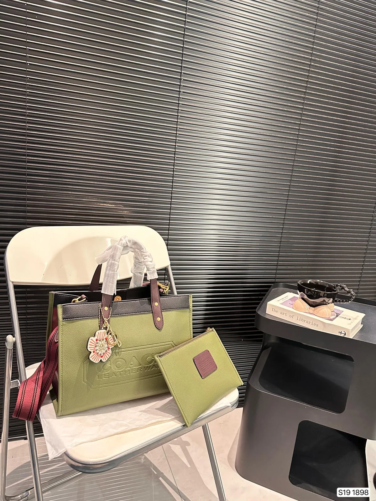 COACH Tote
