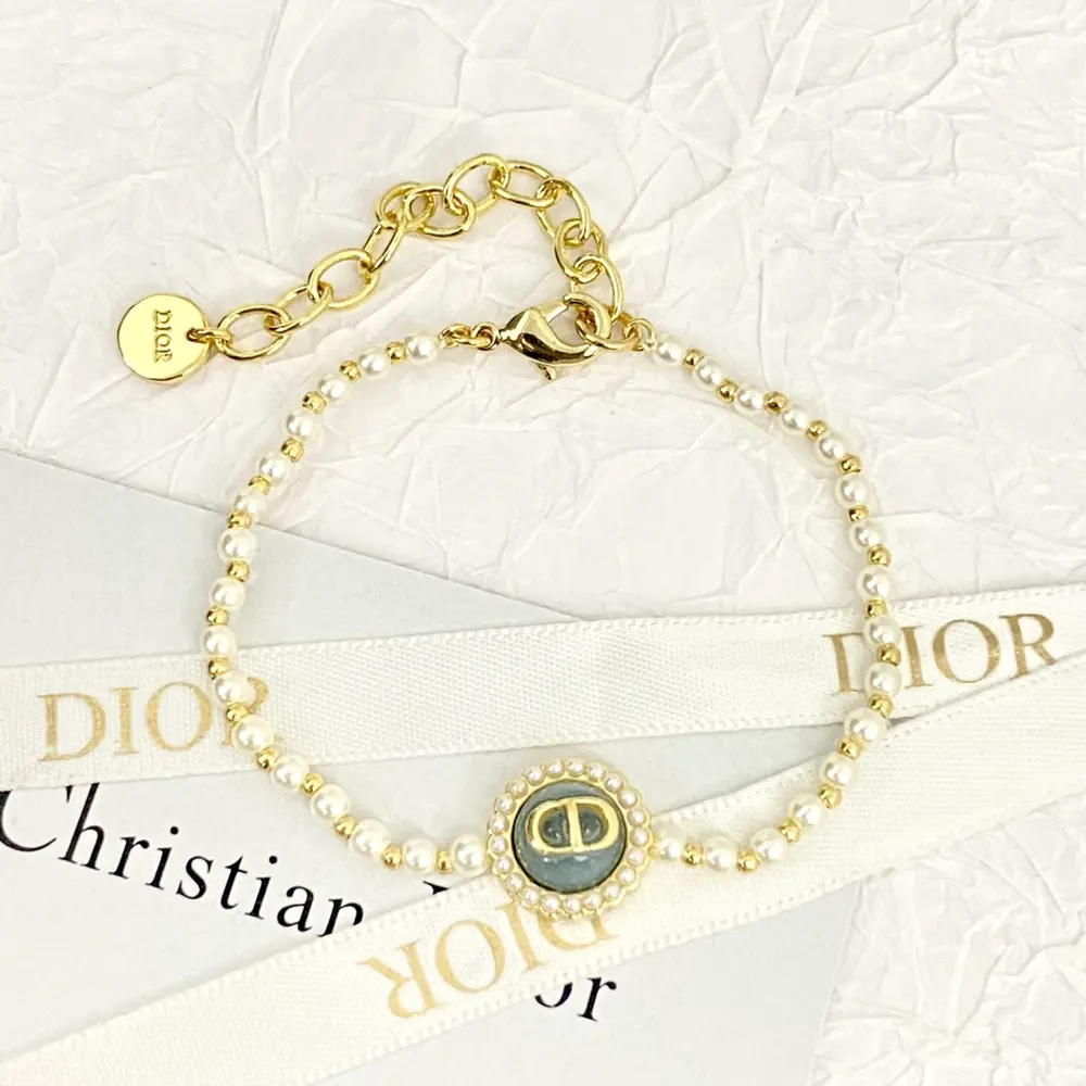 Dior bracelet hot-selling models are hot and new