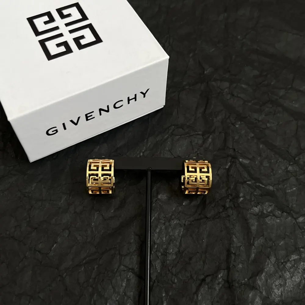 Givenchy hot stud earrings