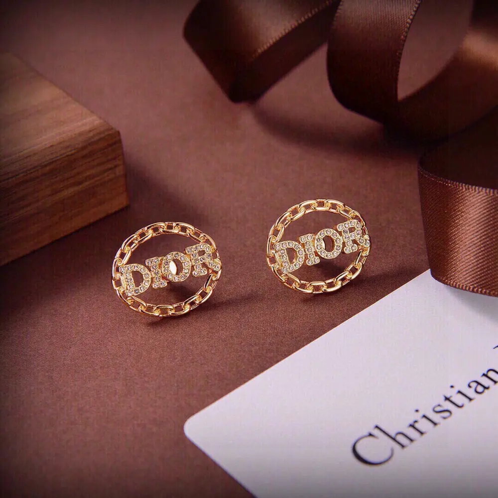 DIOR letter earrings The same brass material as the counter
