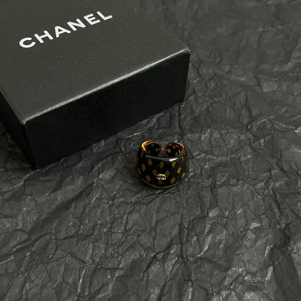 Chanel vintage ring