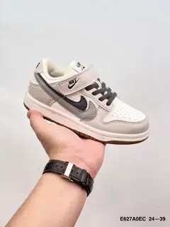 Nike SB Dunk Low SB Dunk Series Retro Leisure Sports Skateboard Shoes. Soft and comfortable