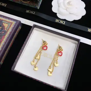 DIOR letter heart CD retro earrings