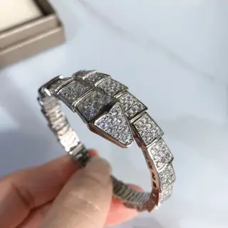 Bvlgari crystal micro-encrusted diamond snake bracelet BVLGARI classic reappears Bulgari
