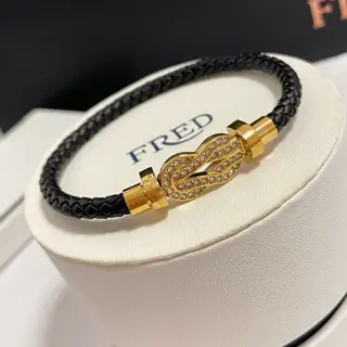 FRED bracelet with rose gold trim and diamond 8-shaped buckle