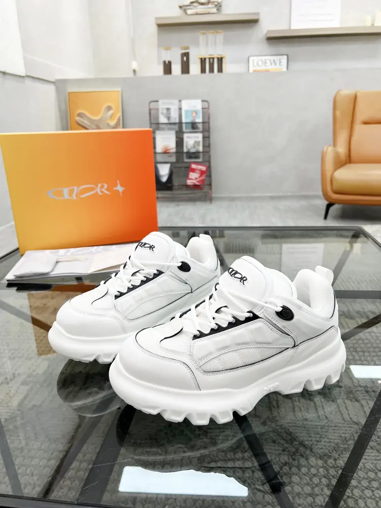 Dior couple’s official website new products original goods counter synchronization
