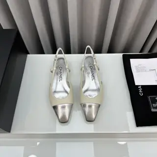 The latest square-toed shoes from Chanel’s official website